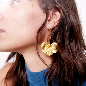 

Duftgold New Geometric Long Gold-color Flower Pendant Earrings Elegant Fashion Earring for Women Jewelry Accessories Oorbellen