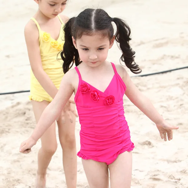 

A Grant from CHILDREN'S Swimsuit Cute Triangular One-piece Stereo Small Flower Flounced Bathing Suit