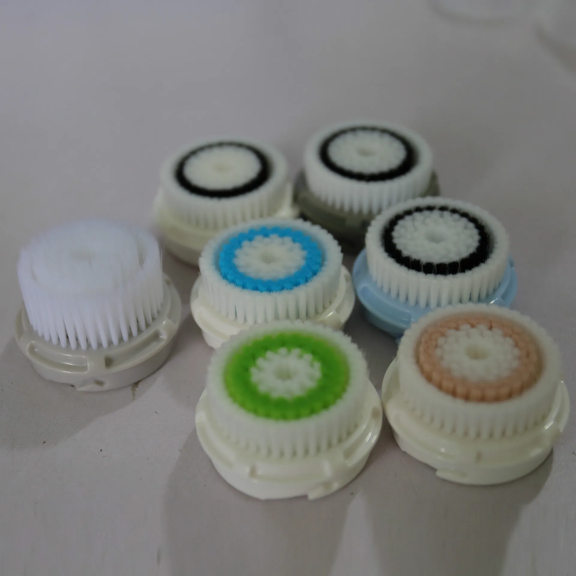 

Manufacturers Direct Selling America Face Wash Useful Product Facial Brush Beauty Replacement Portable Models Facial Cleaning De