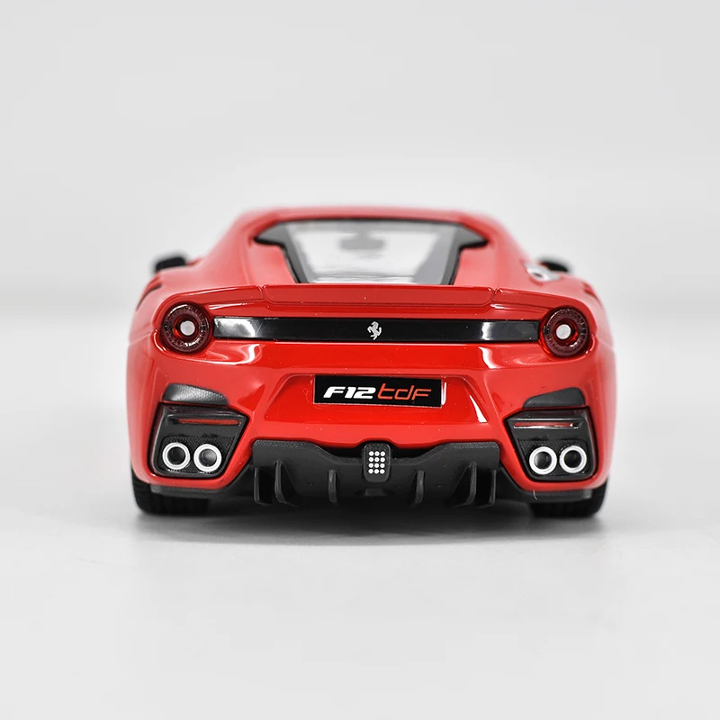 Bburago 1/24 масштаб 1:24 Ferrari F12 TDF гоночный спортивный автомобиль литая