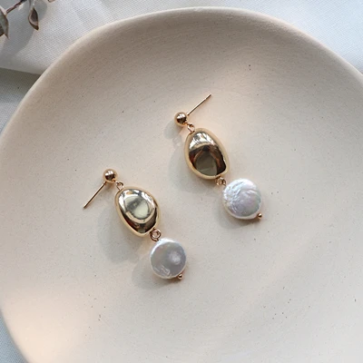 AOMU New Design Matte Metal Gold Hollow Geometric Circle Square Irregular Natural Freshwater Pearl Long Earrings for Women - Окраска металла: K
