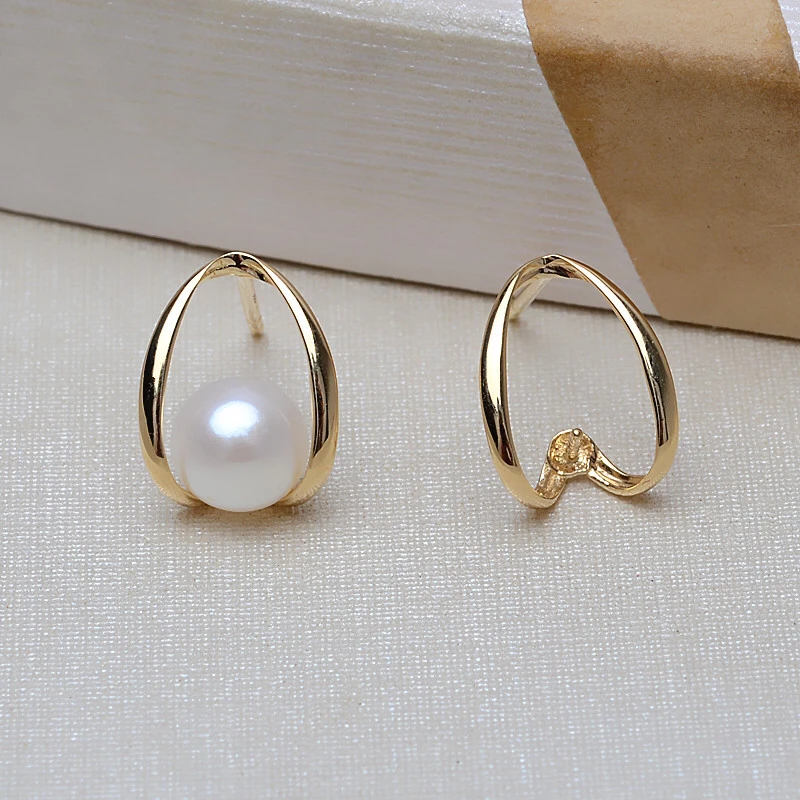 Рисунок 4 - Оригинальные золотые серьги в форме сердца AU 750 18K