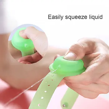 

Hand Cleaning Gel Refillable Wristband Dispenser 12-13ml Capacity Wearable Small Squeezes Soap Adjustable PAK55