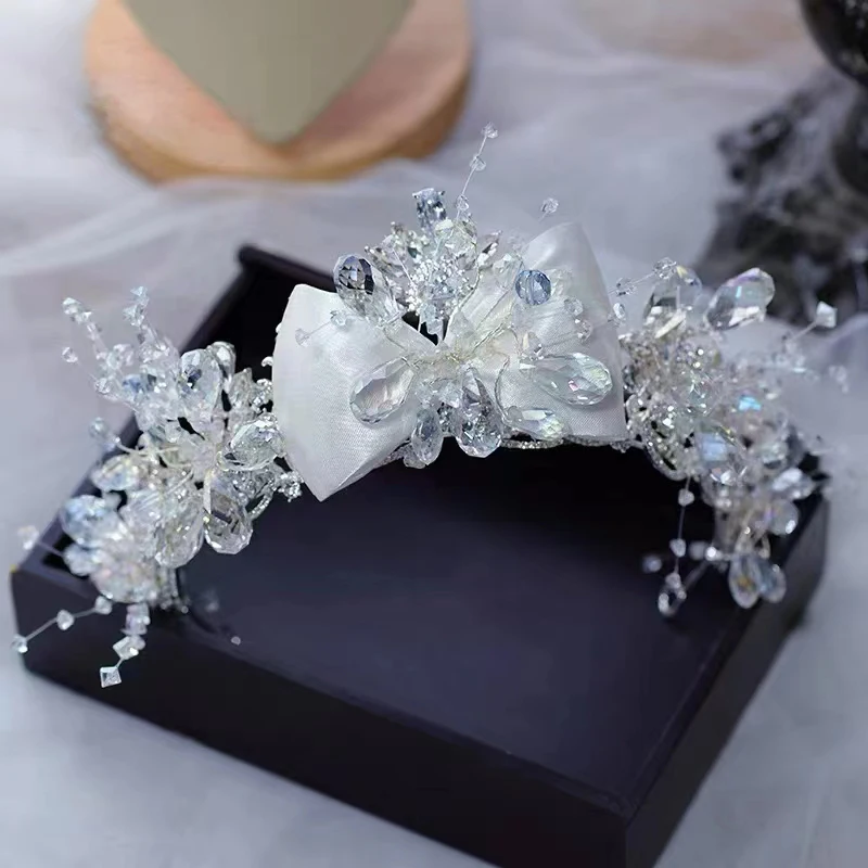 

Sparkle White Satin Bridal Crystal Crowns Headpieces Wedding Headband Tiaras Brides Hair Accessories