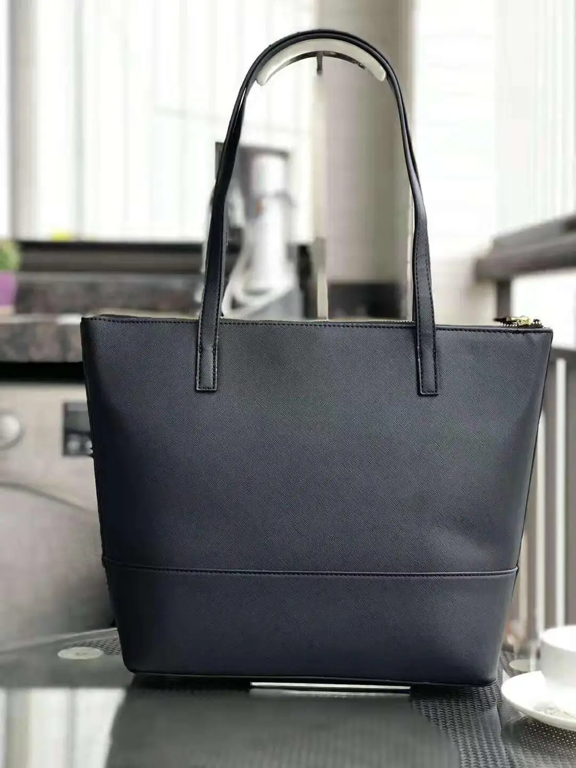 Popular fashion European and American simple horizontal style large shopping bag shoulder bag women handbag casual bag