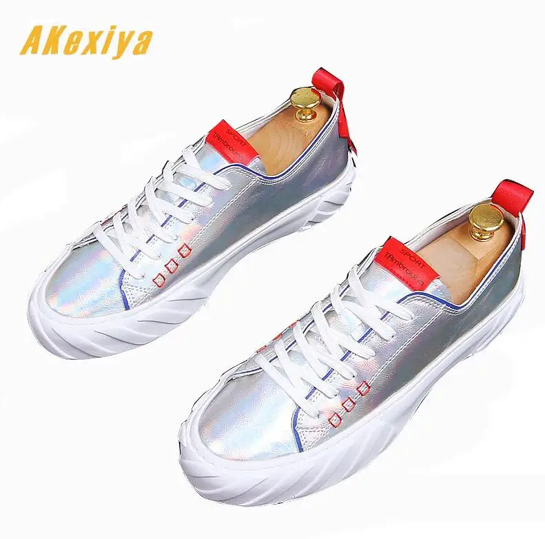 

Fashion Men dazzling silver Causal flats platformShoes Loafers Moccasins Male designer shoe Sapato Social Masculino