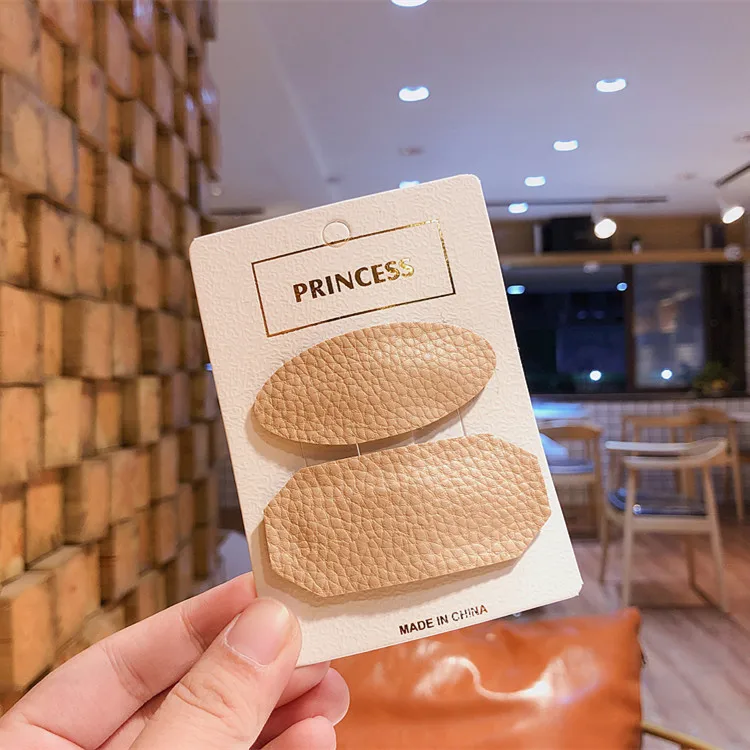 12099142782_1821046090