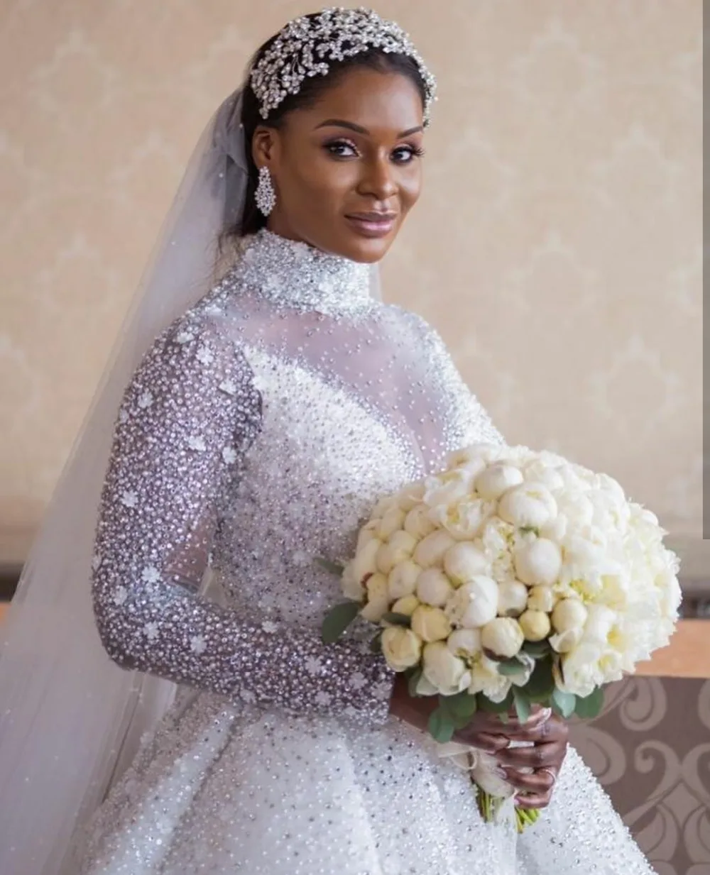 

2020 Elegant Wedding Dresses African Ball Gown High Collar Beading Sequins Bridal Dress Long Sleeves Arabic Wedding Gowns