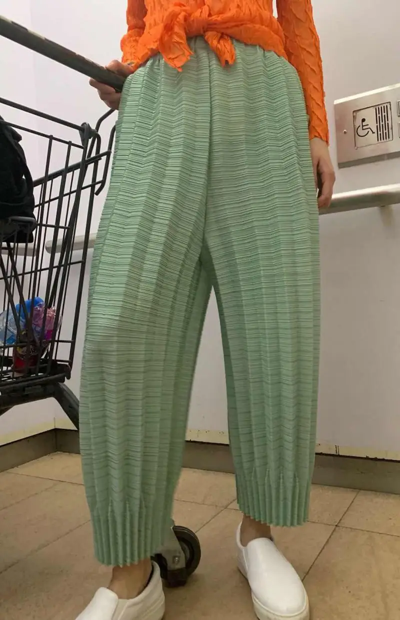 Новые Miyake плиссированные и универсальные модные свободные капри больших размеров супер удобные повседневные брюки для женщин