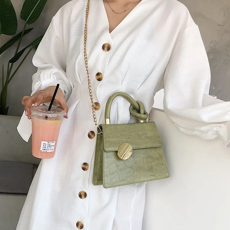 

2019 new ladder crocodile handbag large button solid color small square bag simple female bag