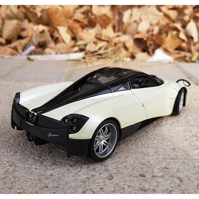 Модель автомобиля Welly 1:24 PAGANI HUAYRA Roadster из сплава литой и игрушечный автомобиль