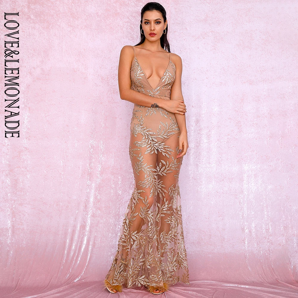 vestido dourado curto colado