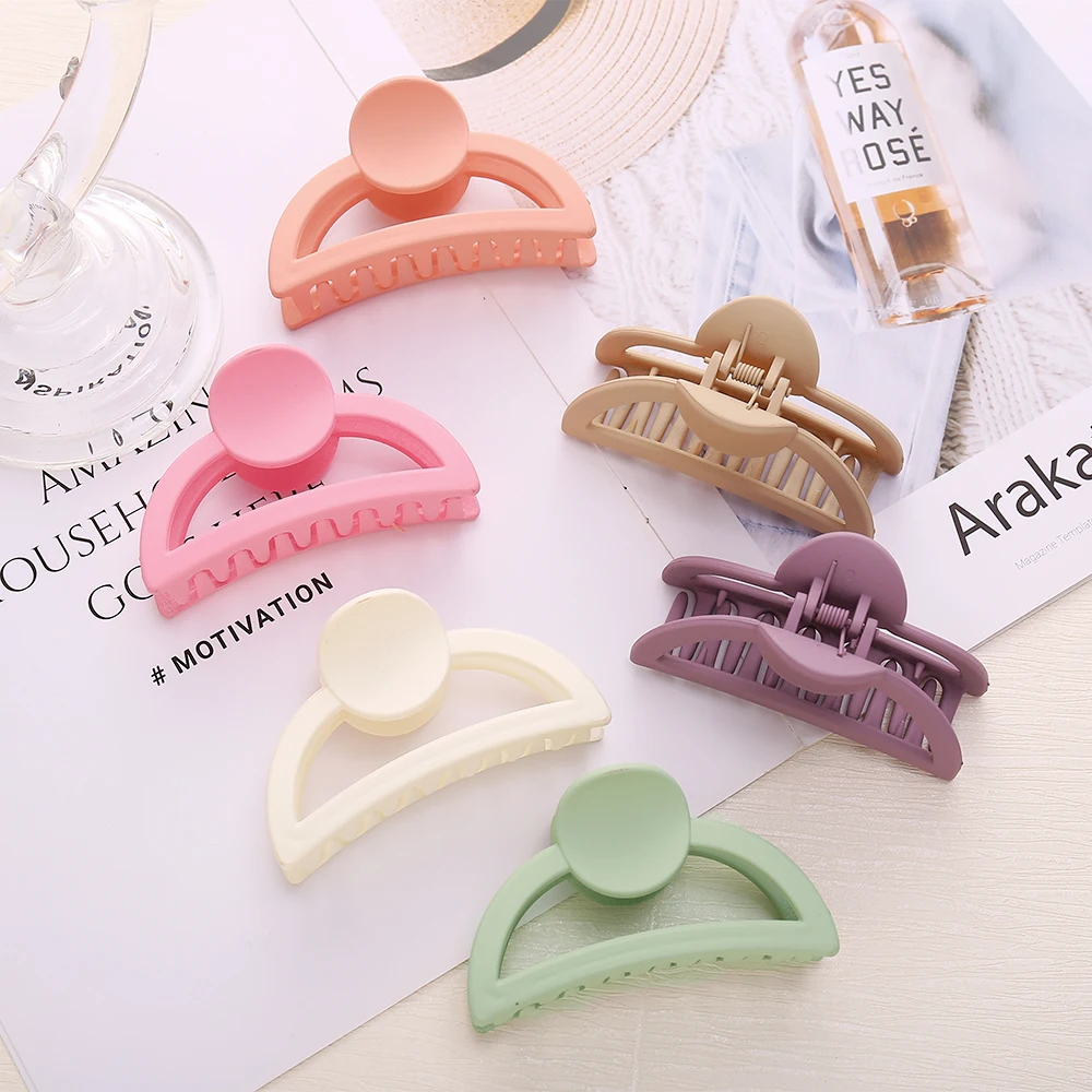 bride hair clip Korean Acrylic Hair Clips Solid Big Hair Claws Elegant Frosted Hairpins Barrette Headwear for Women Girls Hair Accessories hair clips for women