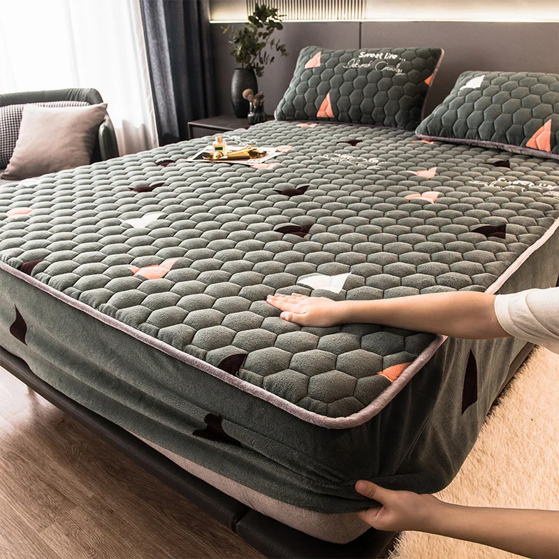 Home textiles Winter Warm Fitted Sheet Flannel Quilted Elastic Band Mattress Cover Double King Size Bed Bedspreads | Дом и сад