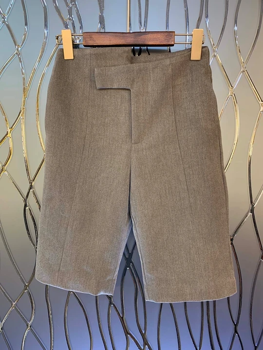 Early Autumn New Women's Wear Pure Colored Decorative Baitie Shorts and Leisure 912