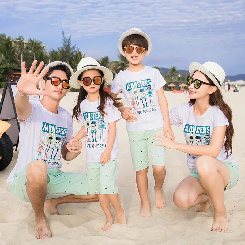 

Explosion models parent-child wear short-sleeved T-shirt cartoon print sports and leisure beach lovers suit soft parent-child