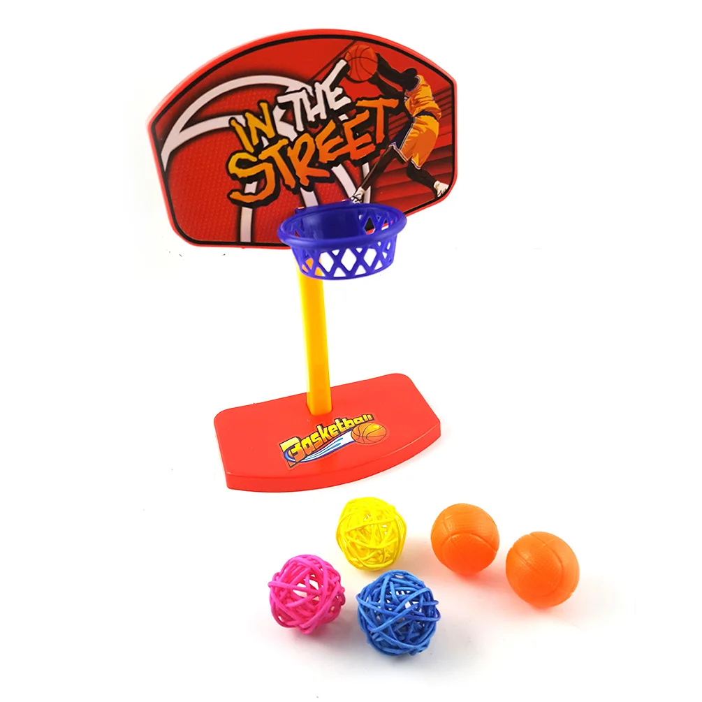 2019 juguetes pájaros mascotas masticar periquito loro aro de baloncesto PropTrick Prop + 5 uds bolas