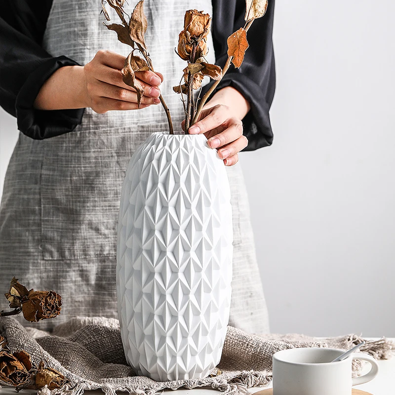 Скандинавский декор, домашний дизайн, белая керамическая ваза с ромбовидными полосками, аксессуары для украшения дома, современная керамическая ваза для растений, Настольная Ваза