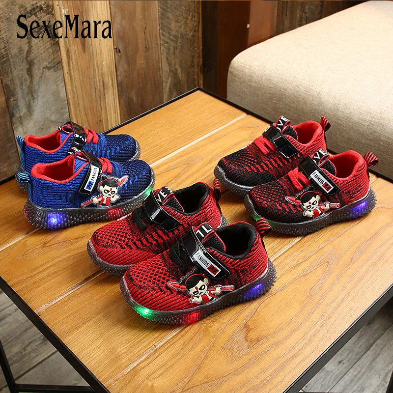 

Children's Shoes Luminous Sole 2020 Spring Autumn Sports Shoes Boys Running Shoes Soft Soles Lights Casual Baby Sneakers D01124
