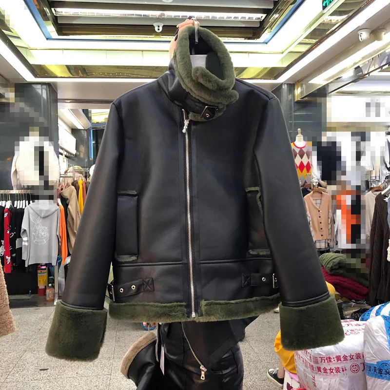

Winter New Lamb Wool Thermal Jacket Short PU Locomotive Leather Coat Fur One-piece Stand Collar Cotton-padded Woman Jackets