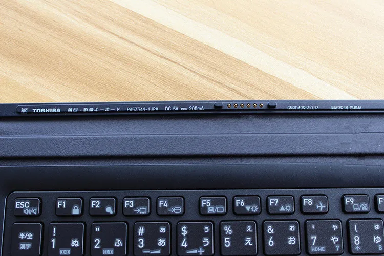 Магнитная клавиатура для планшета Toshiba Dynabook X30T D83 PA5334N-1 PA5334E-1