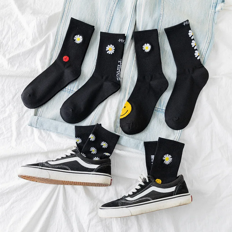 

KPOP G-Dragon Embroidery Daisy Peaceminusone Cotton Socks Elastic Socks Unisex Winter Socks FH137