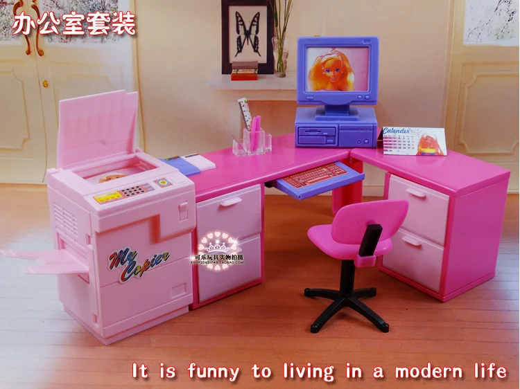 not include the doll