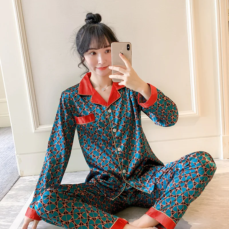 

[Temperature Attitude Warm] Korean-style Spring Women's Model Silk Fold-down Collar Printed Long Sleeve Trousers Home Wear Two-P