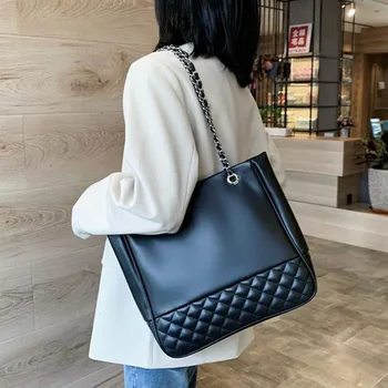 

2020 new luxury ladies handbag large capacity tote bag designer design lady diamond check bag chain shoulder crossbody bag