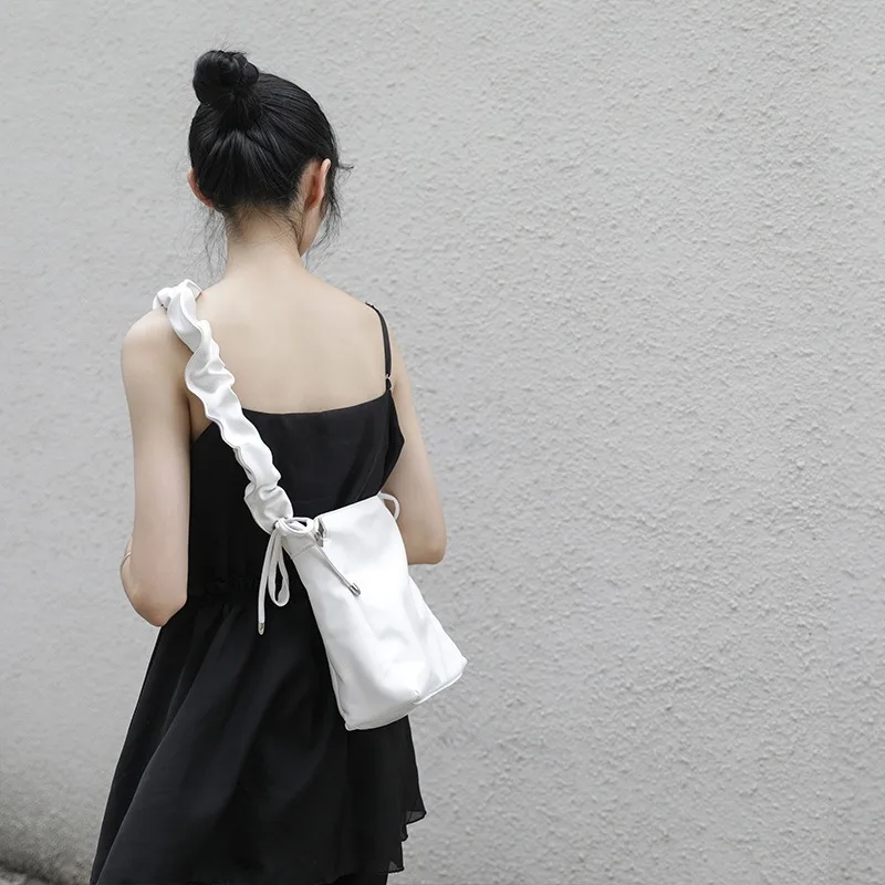 

New Womens Bag Thick Shoulder Strap Drawstring Soft Leather Large Capacity Square Bag Shoulder Messenger Bag All-match Big Bag