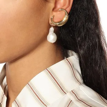 

Timeless Wonder Chic Geo Faux Pearl CC Drop Earrings Women Fancy Jewelry Unique Gothic Boho Top Runway Designer Hiphop Punk 7523