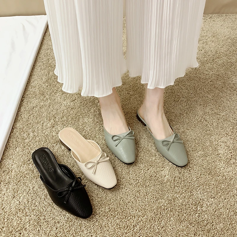 

Socofy Shoes Women Slippers Summer Designer Slides Loafers Pointed Toe Butterfly-knot Low Soft Luxury Sliders Cover 2019 PU