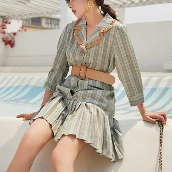 

Fashion Tide New Autumn And Winter Fashion Long Section Contrast Suit Collar Plaid Button Ruffled Pleated Dress PA153