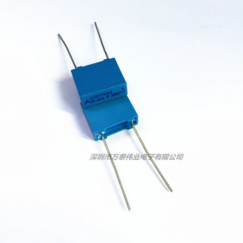 MKP safety code Y2 capacitor 300V222 2.2NF P10mm square AC | Электронные компоненты и принадлежности