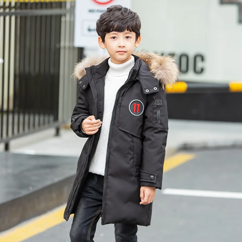 Детские зимние куртки для мальчиков с меховым воротником и капюшоном, детские длинные теплые хлопковые парки Зимнее пальто на молнии для маленьких мальчиков верхняя одежда - Цвет: Черный
