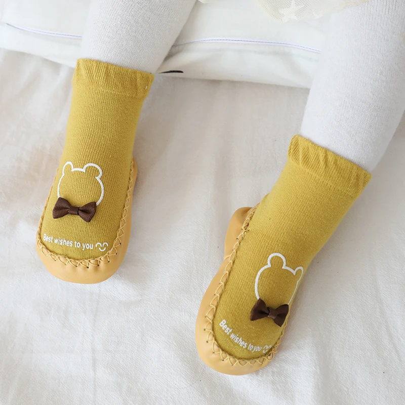 Носки, обувь Домашние тапочки для маленьких девочек домашние носки для маленьких мальчиков Нескользящие теплые резиновые носки с противоскользящей подошвой для девочки Тапочки
