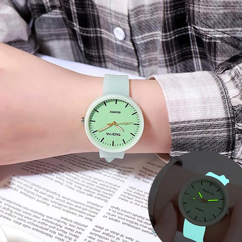 Кварцевые часы для женщин и детей, креативные Светящиеся Силиконовые Брендовые Часы для влюбленных, романтические подарки, часы Relogio Feminino, лидер продаж - Цвет: Green 1