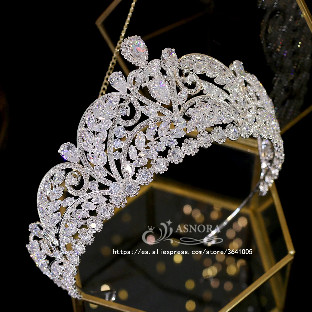 Bridal Wedding Crown Hair Accessories  Baroque Crystal Tiaras Princess Birthday Party Wedding Dress Accessories A00653