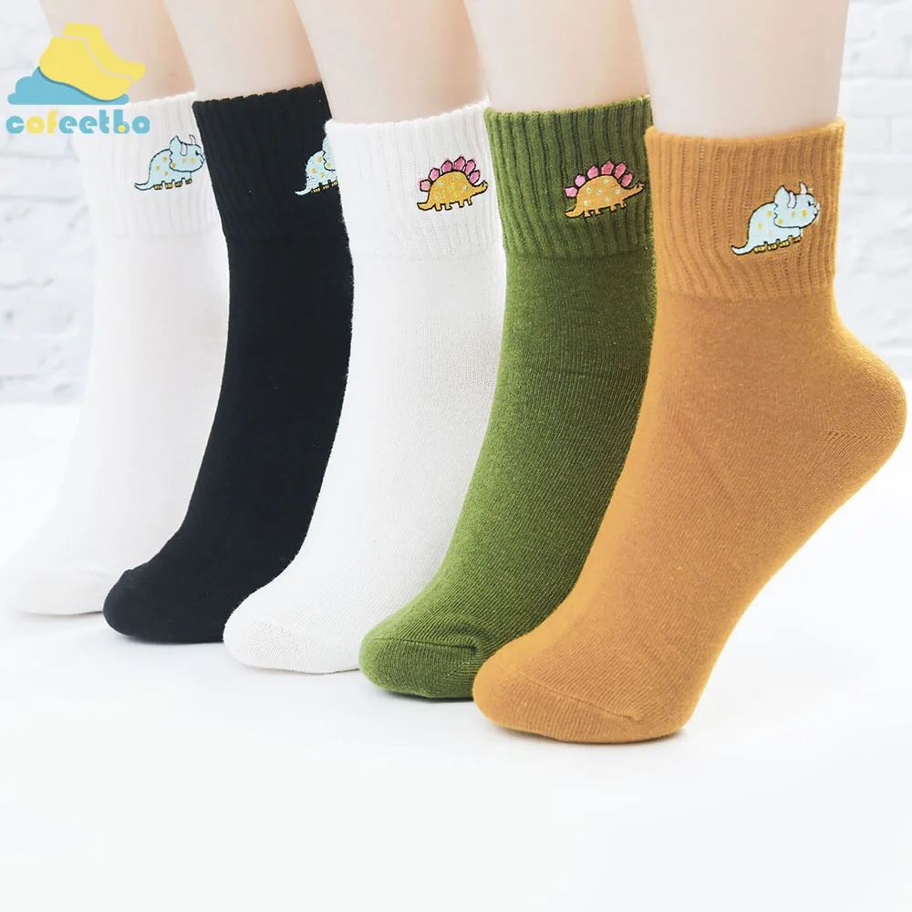 Женские милые хлопковые носки с вышивкой динозавра; аксессуары с животными из мультфильмов; повседневные короткие носки; удобная осенне-зимняя обувь
