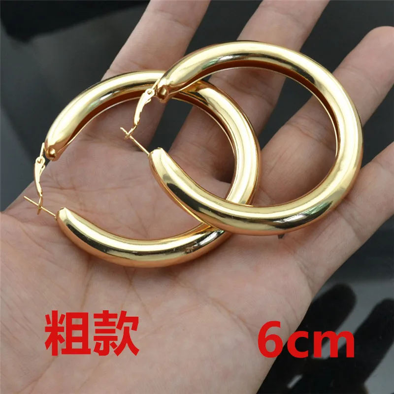 Bold gold 6cm Простой серебряный золотой большой круг обруч серьги для женщин Диаметр 3-9 см индивидуальность Панк tide модели дикие Молодежные женские серьги - Окраска металла: Bold gold 6cm