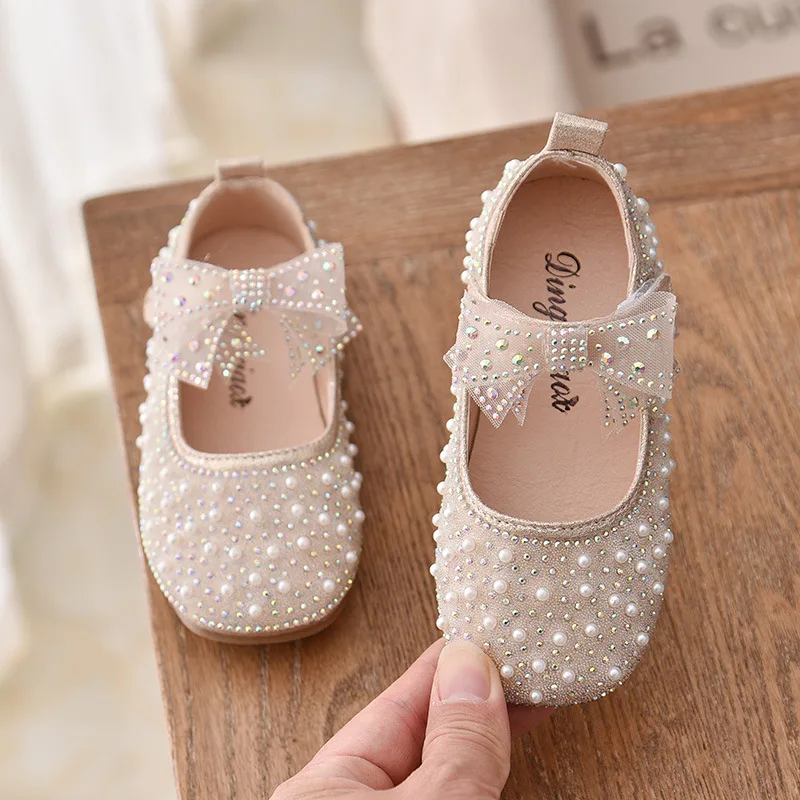 Zapatos de princesa para niña, calzado de moda con lazo y lentejuelas de diamantes de imitación para niña, zapatos planos de cuero para fiesta para niña 2021