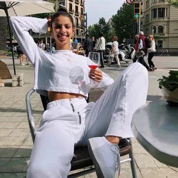 

Women Solid White Two Piece Set Tracksuit Crew Neck Cropped Sweatshirts and Zipper Baggy Sweatpants Pants Sets Autumn Winter Set