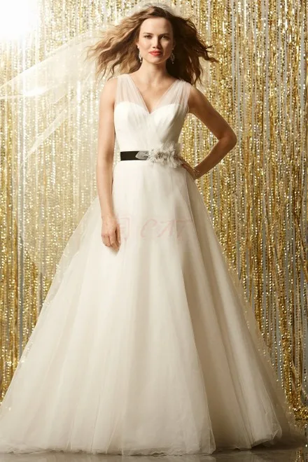 

romantic new fashionable hot sexy flowers belt v-neck vestido de novia renda casamento long wedding dress 2016 free shipping