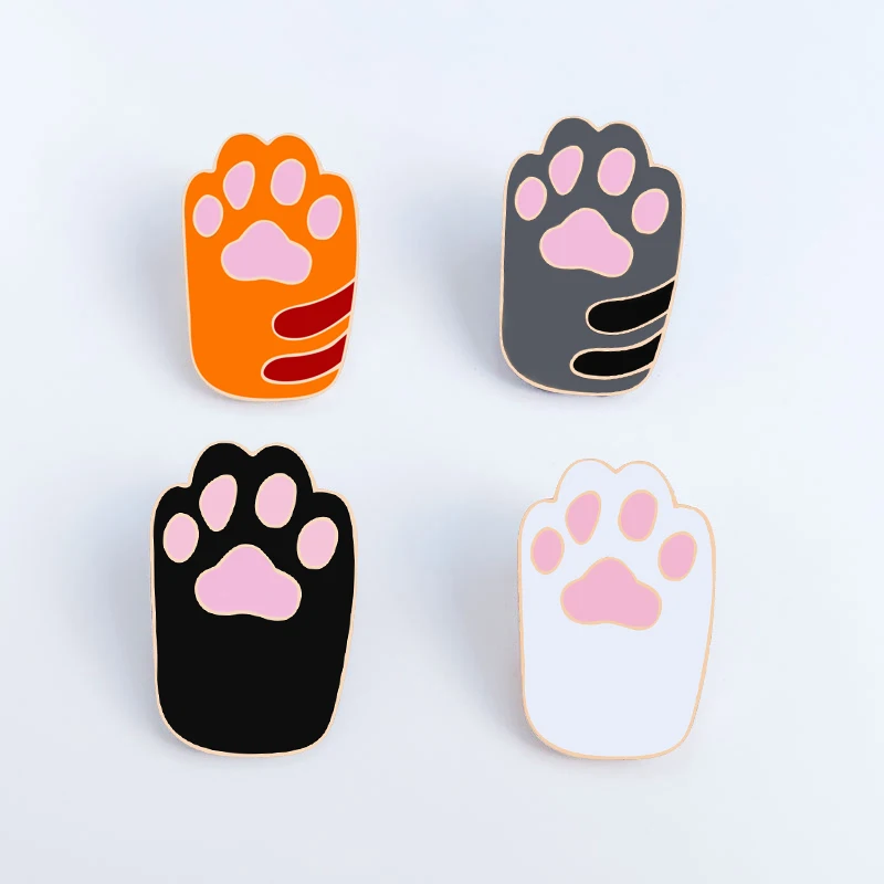 

4 Colors Cartoon Cat Claw Brooch Anime Badges Pin Brooches For Wome Men Accessories Enamel Jackets Pins Fashion Jewelry Kid Gift