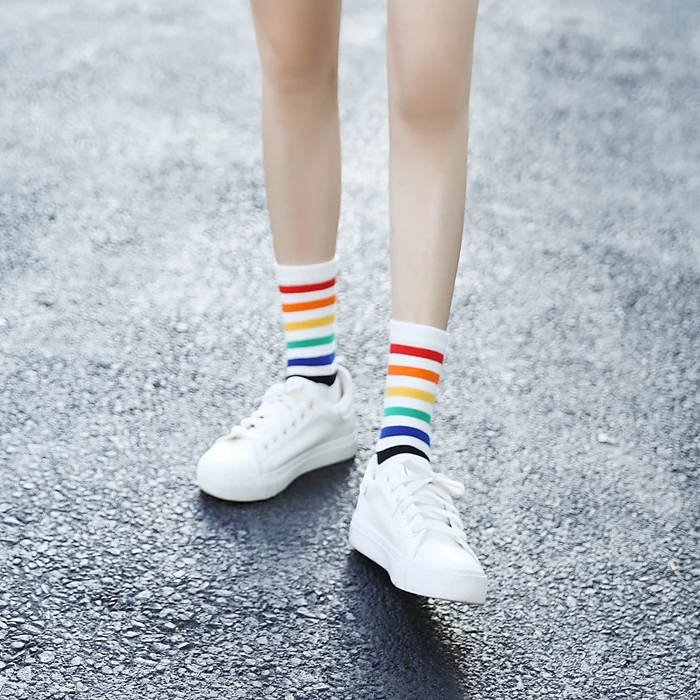 Хлопковые повседневные цветные полосатые женские носки модные в студенческом стиле корейские Sokken простые дикие черные белые толстые короткие носки