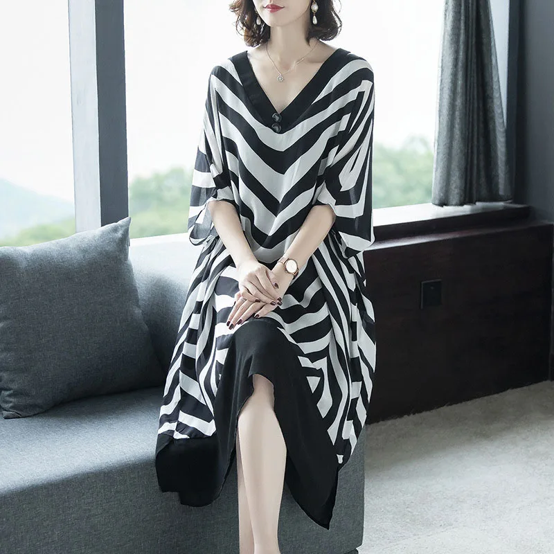 

Plus Size 4XL Loose Bat Sleeve Dress Summer Loose Vestidos Women Elegant V Neck Dresses Faux Silk High Quality Ladies Beach Wear