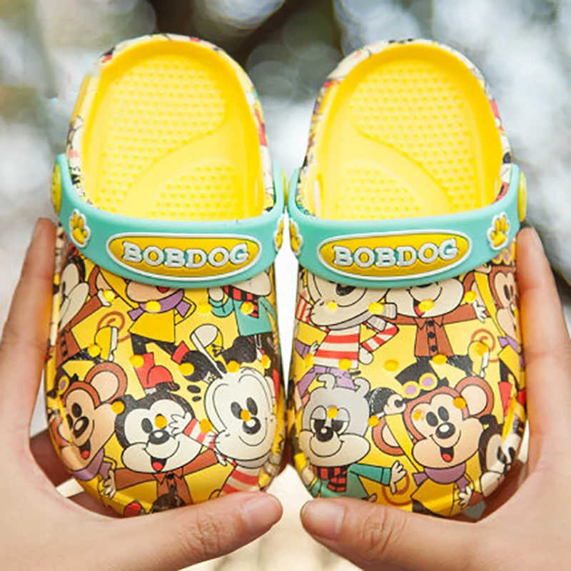 2020 Children's hole shoes,Garden shoes Indoor antiskid soft soles for boys and girls in summer,1-3-year-old children's sandals