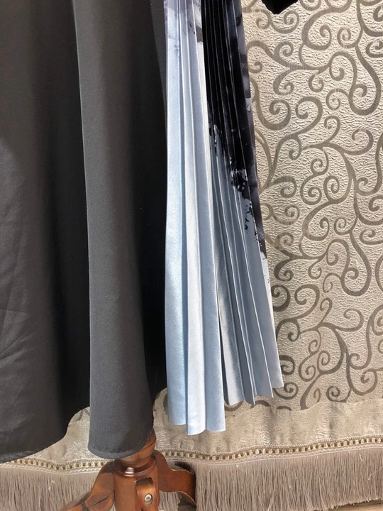 Autumn and winter new women's round neck and hem color matching and pleated long sleeve dress 1203
