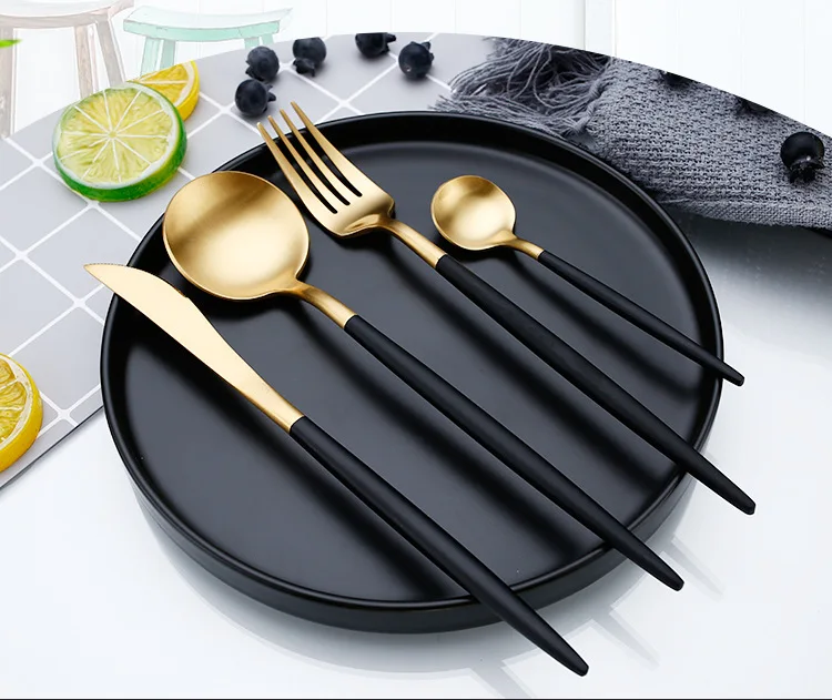 

Factory 4pcs Black Gold Luxury Flatware Titanium Tableware Set 18/10 Stainless Steel Kitchen Dinner Set Eco Friendly Products