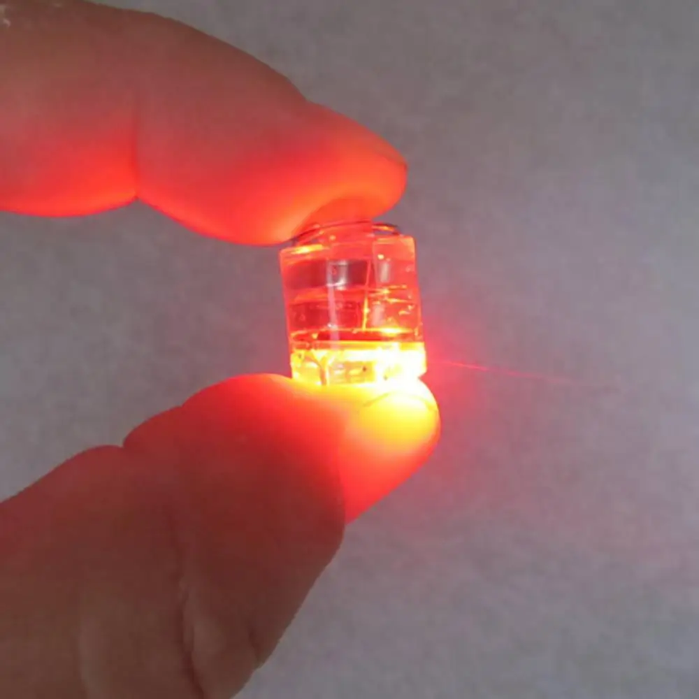 

Mini Underwater Fish Attraction Lamp Lure LED Flashing Light Squid Bait for Outdoor Fishing